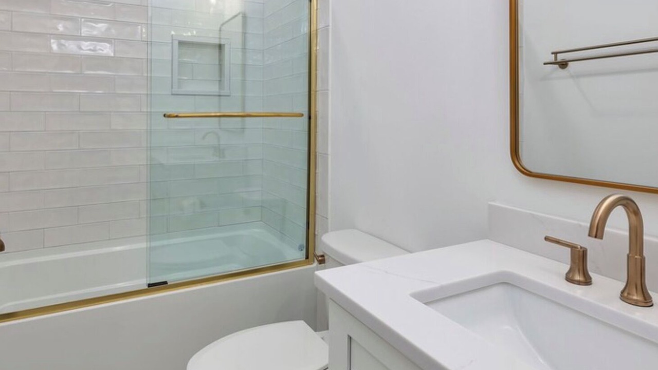 Photo of Bathroom in Saint Simons Heights