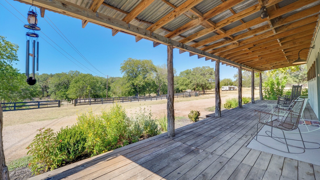 Photo of Patio Balcony in Blanco