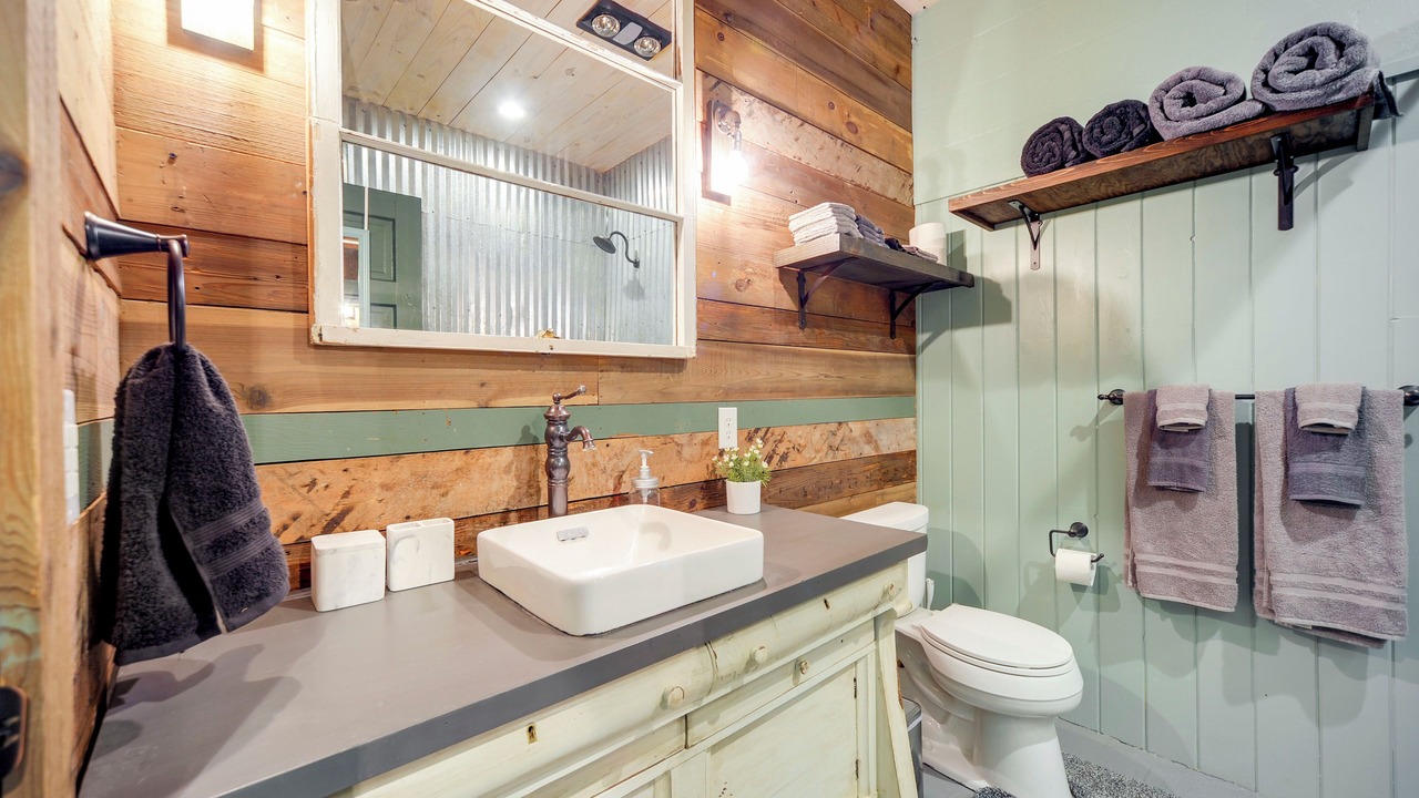 Photo of Bathroom in Blanco