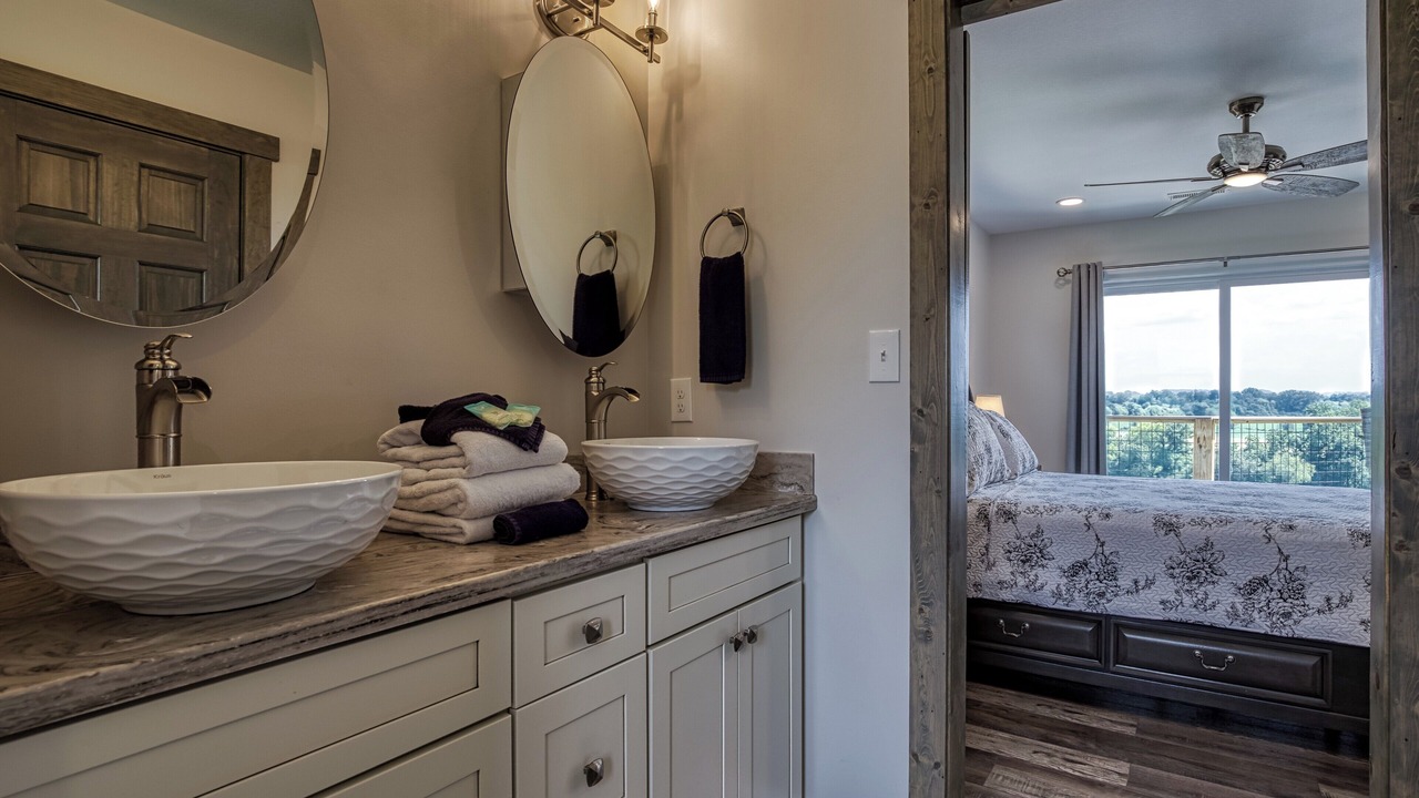 Photo of Bathroom in Kodak