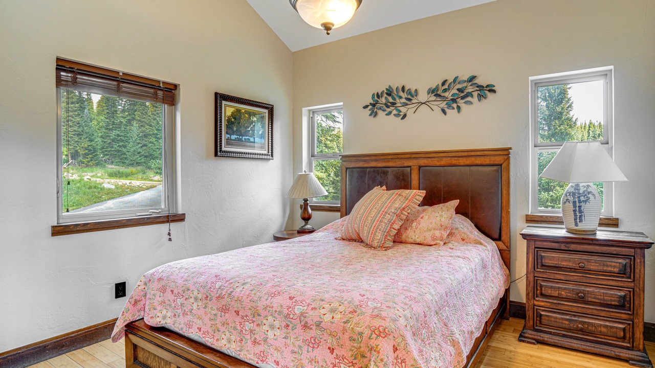 Photo of Bedroom in Quandary Village