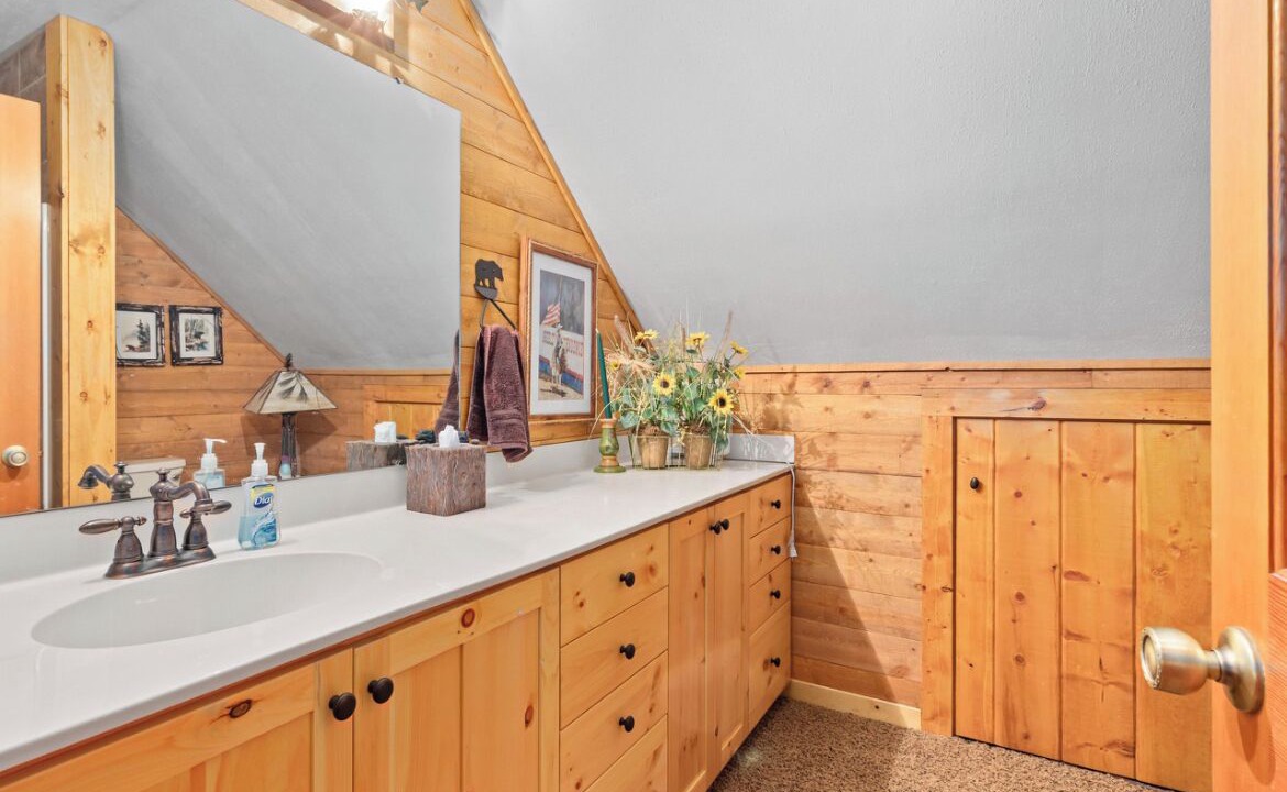 Photo of Bathroom in Drake