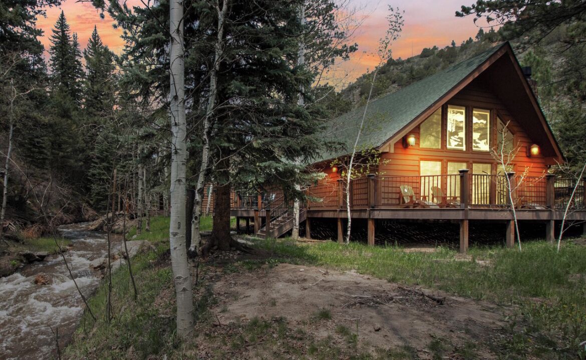 Photo of Outdoor in Drake