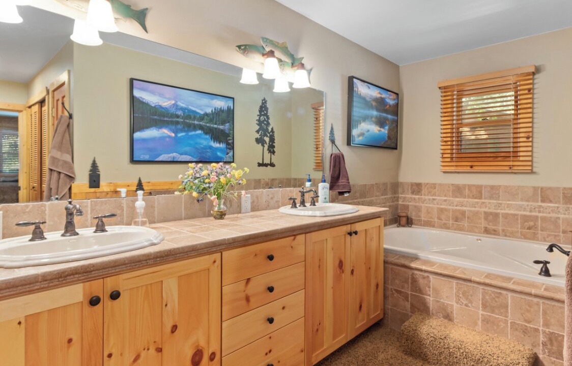 Photo of Bathroom in Drake