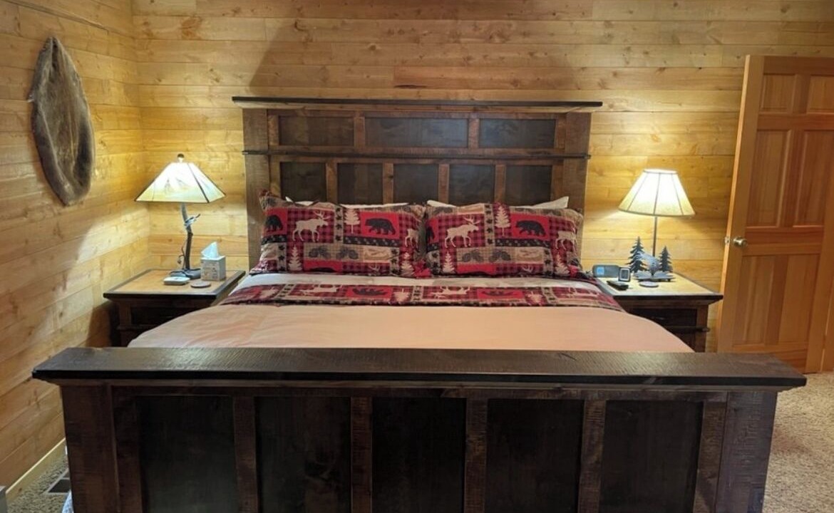 Photo of Bedroom in Drake