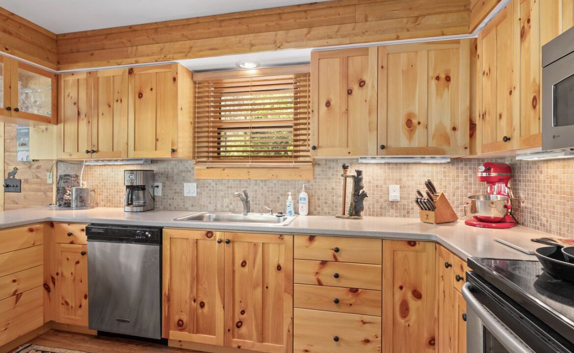 Photo of Kitchen in Drake