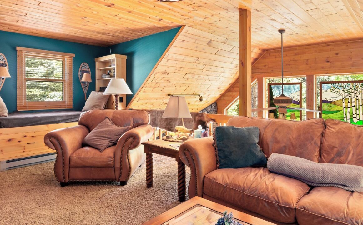 Photo of Livingroom in Drake