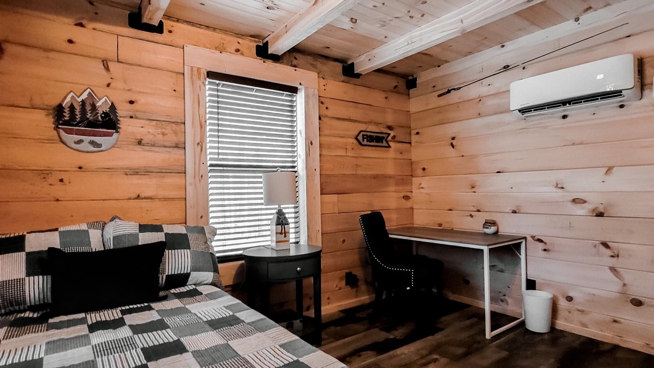 Photo of Bedroom in Ten Mile