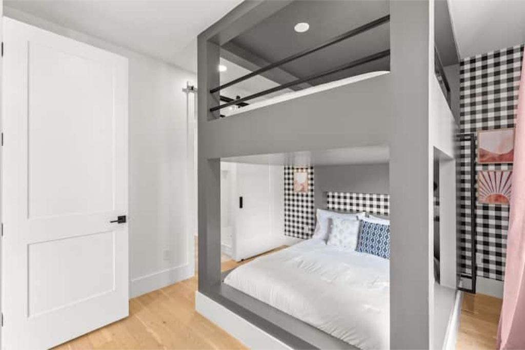 Photo of Bedroom in Hope Gardens