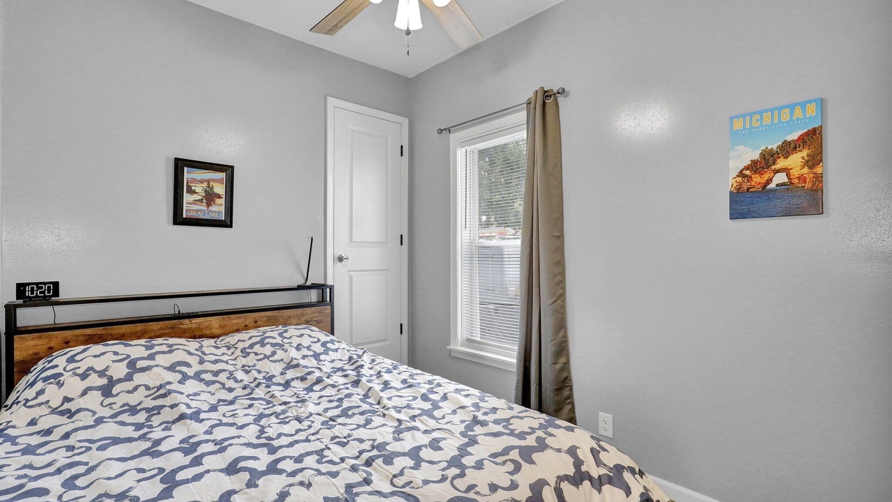 Photo of Bedroom in Lansing