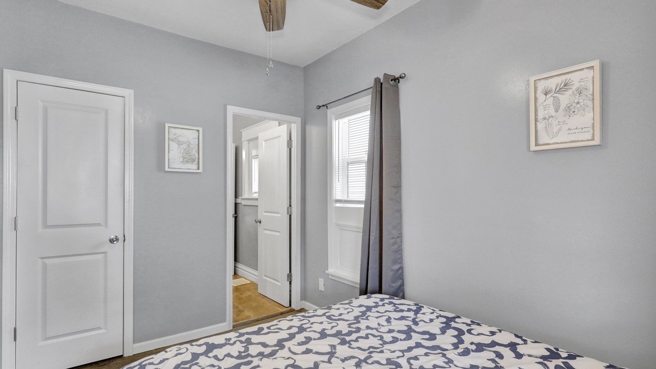 Photo of Bedroom in Lansing
