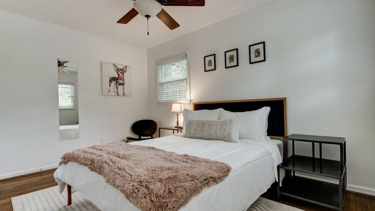 Photo of Bedroom in Crestline Heights