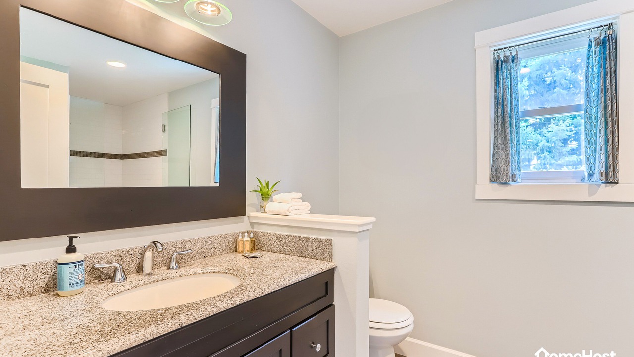 Photo of Bathroom in Old North Boulder
