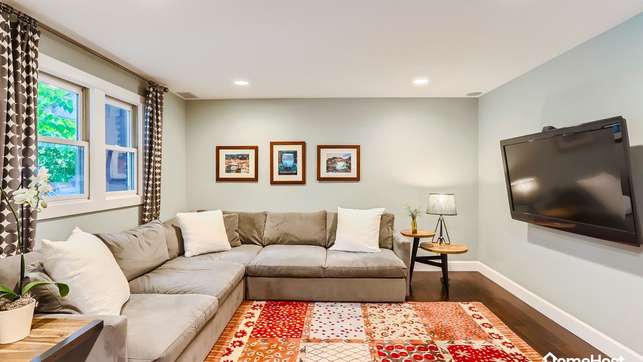 Photo of Bedroom in Old North Boulder