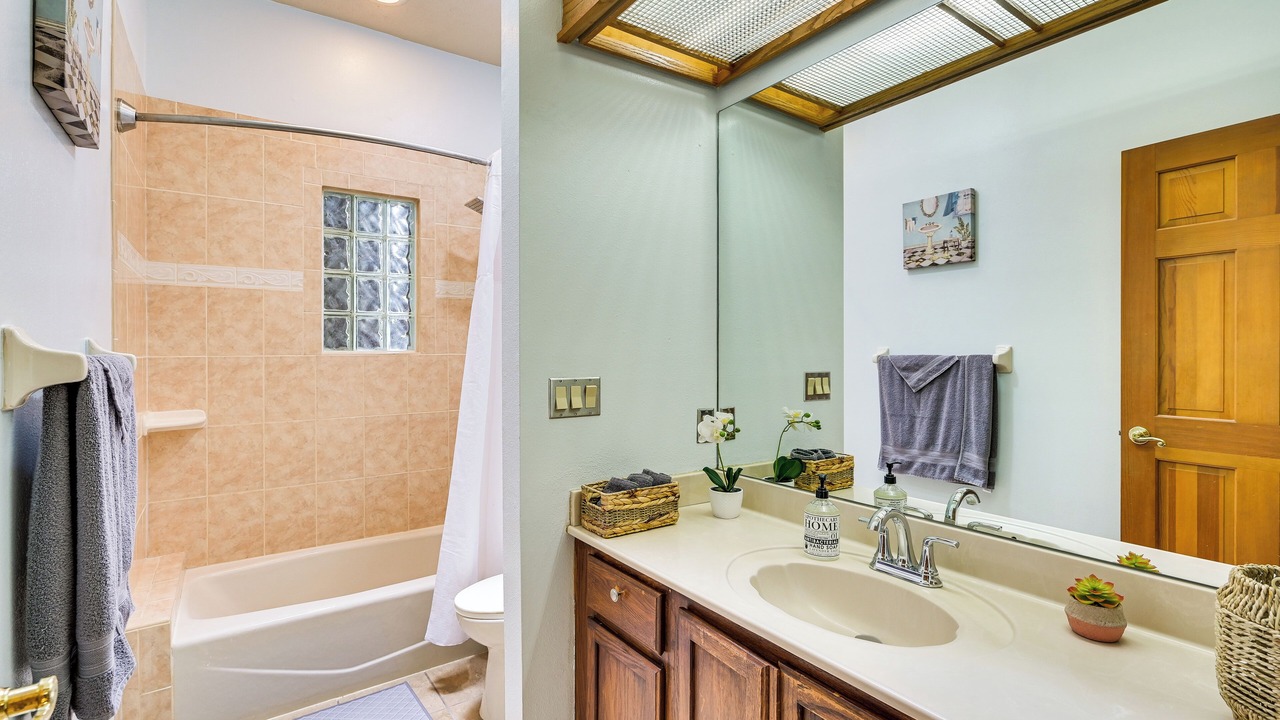 Photo of Bathroom in Temple Crest