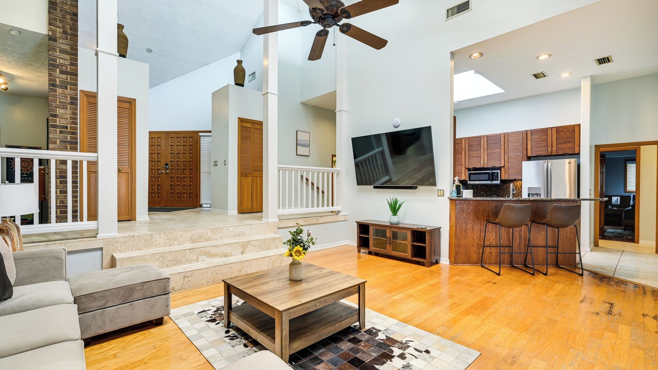 Photo of Livingroom in Temple Crest