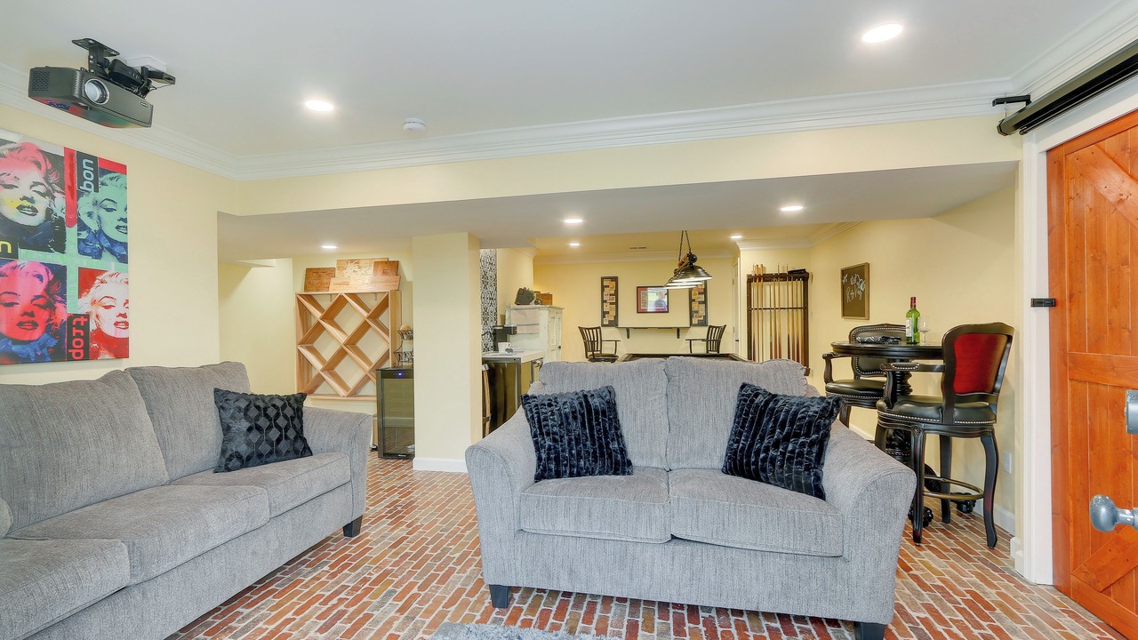 Photo of Livingroom in Leesburg