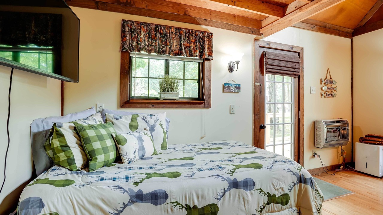Photo of Bedroom in Menlo