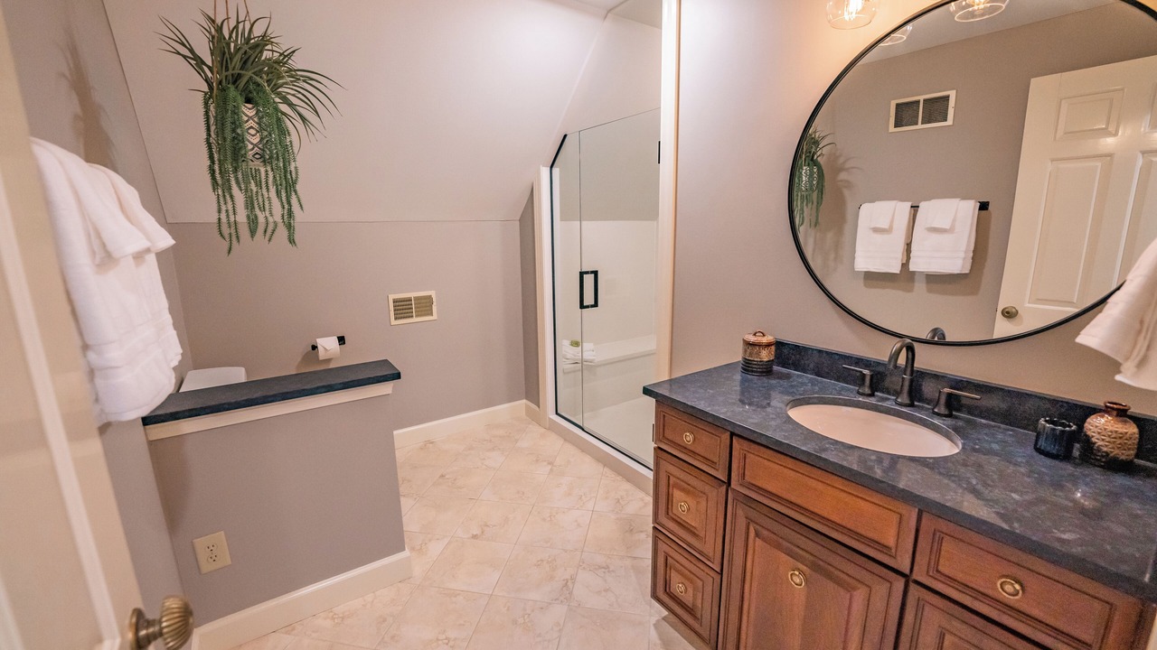 Photo of Bathroom in Niles