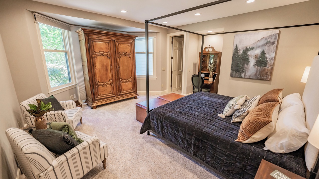 Photo of Bedroom in Niles