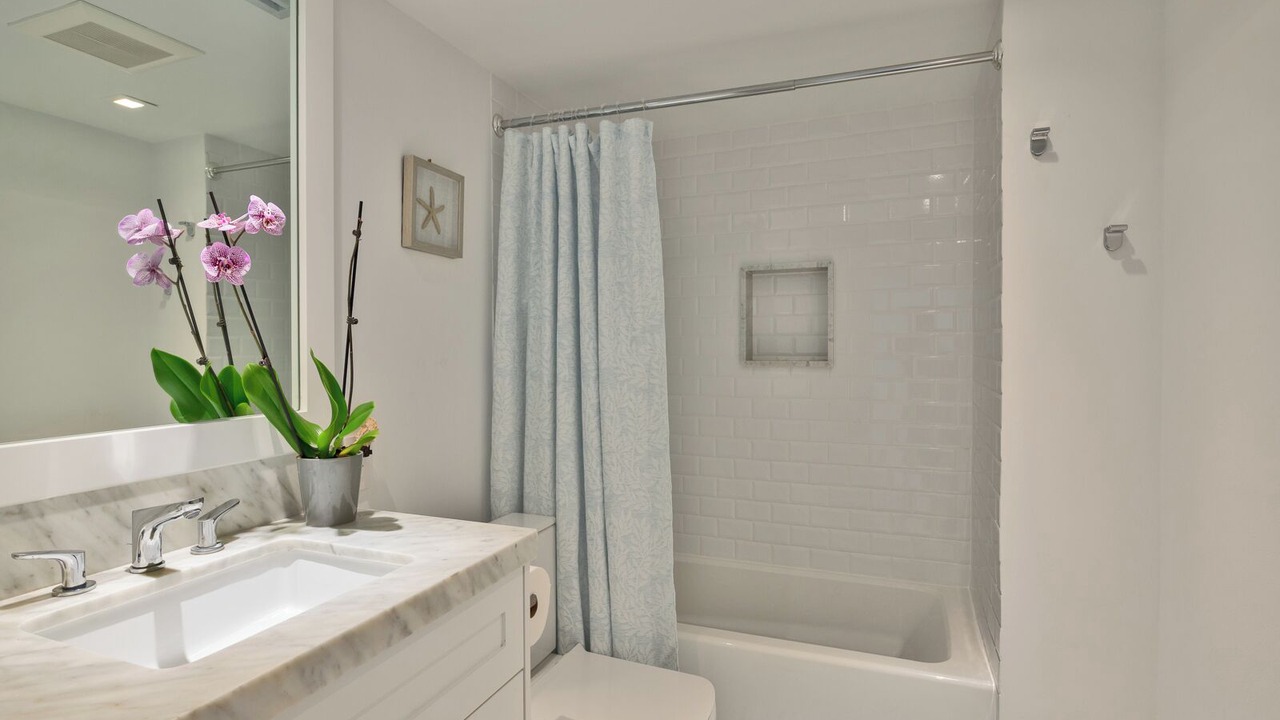 Photo of Bathroom in Key Biscayne