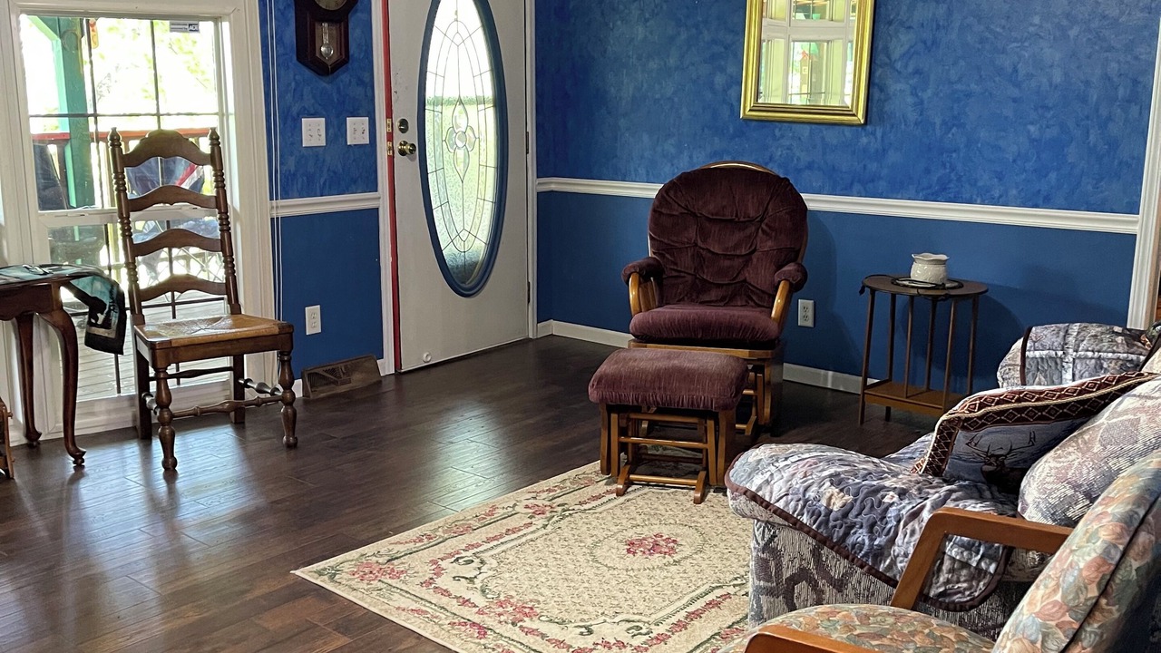 Photo of Livingroom in Newport