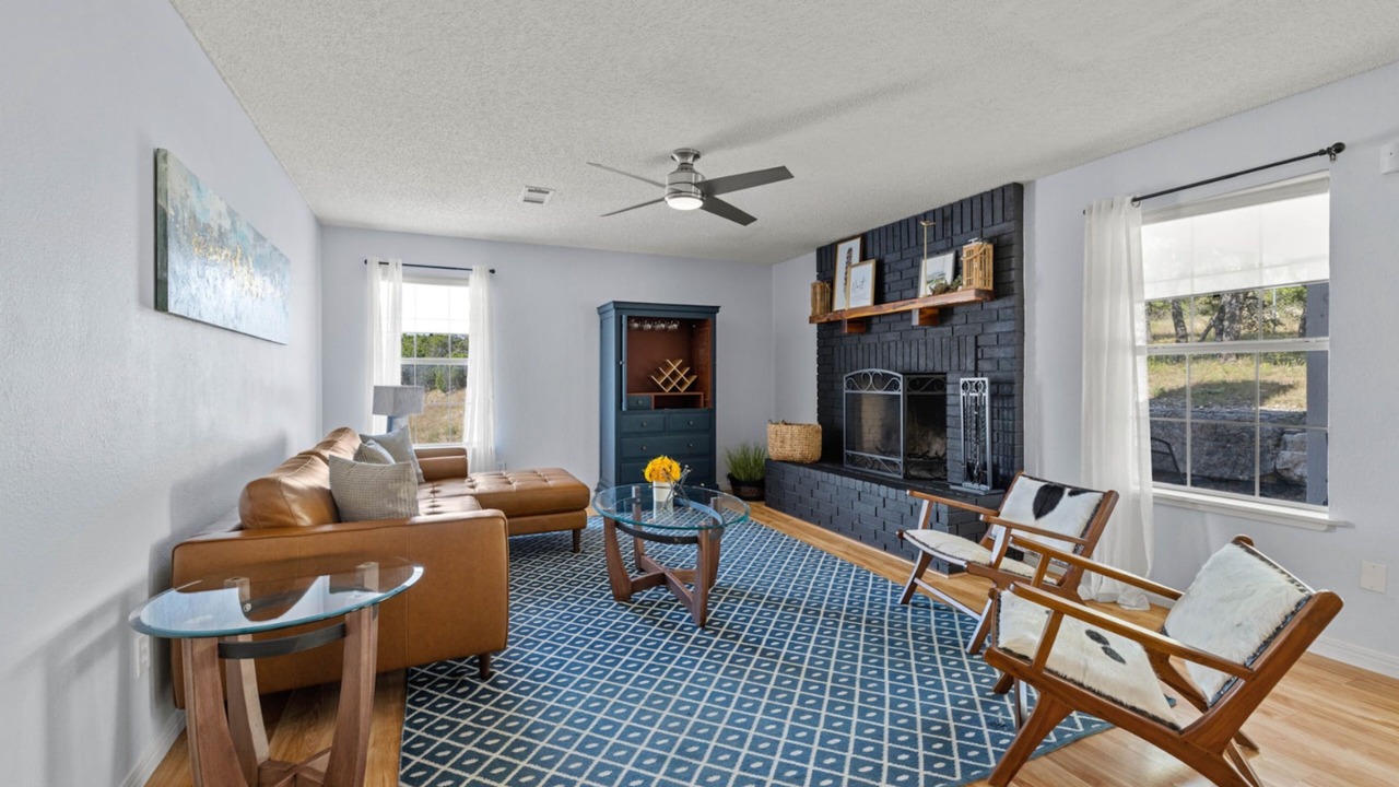 Photo of Livingroom in Leander