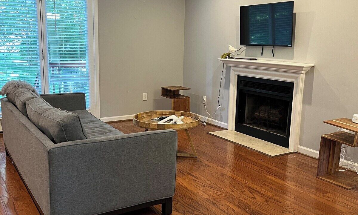 Photo of Livingroom in Green Hills