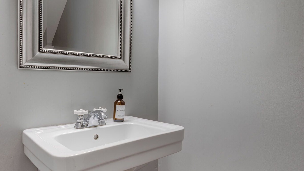 Photo of Bathroom in Green Hills