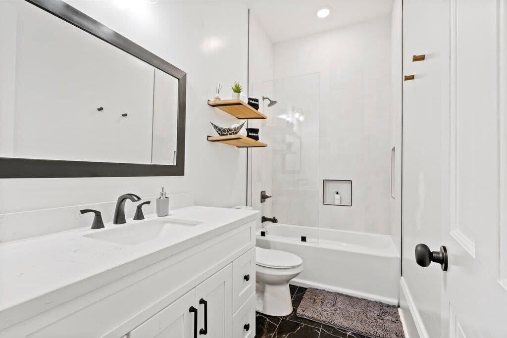 Photo of Bathroom in Dillard