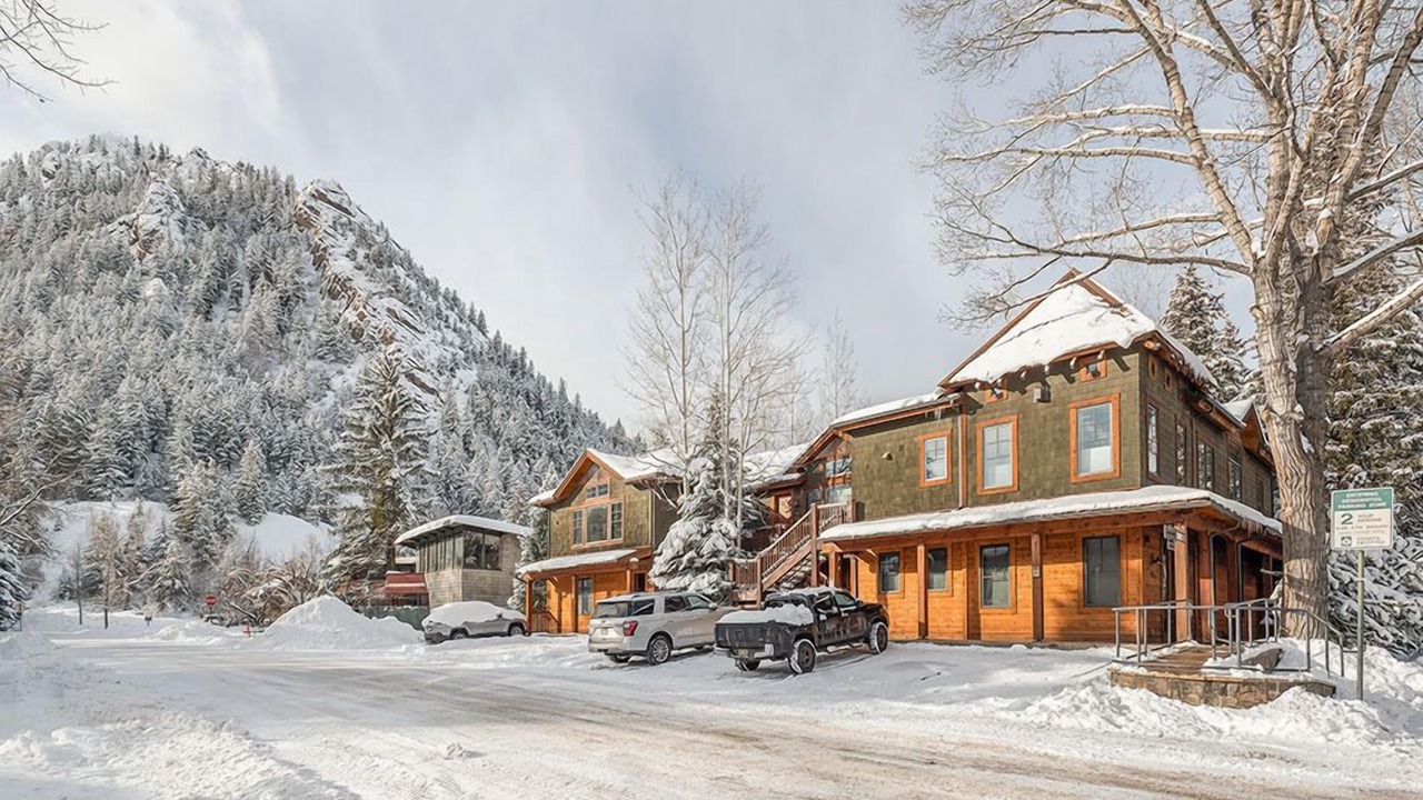 Photo of Outdoor in West End