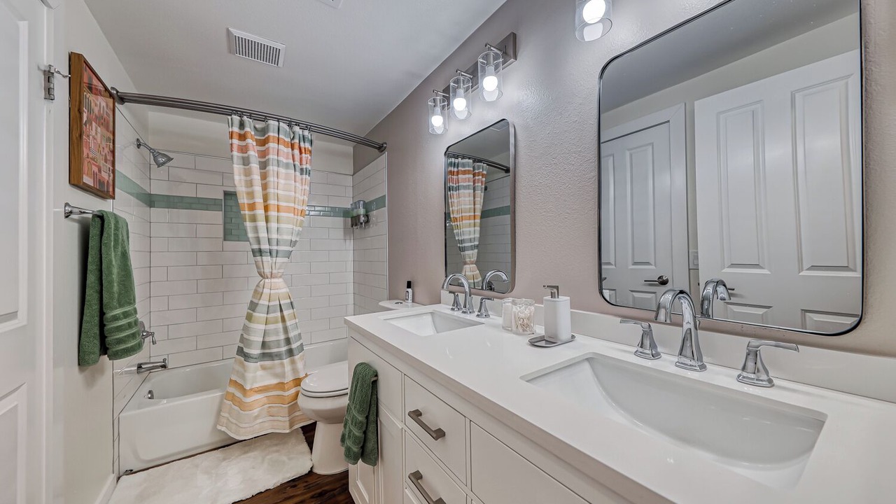 Photo of Bathroom in Summerlin