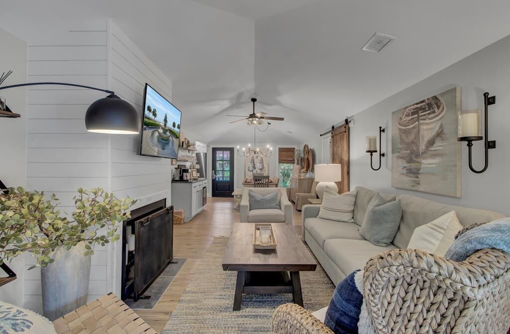 Photo of Bedroom in Twin Oaks