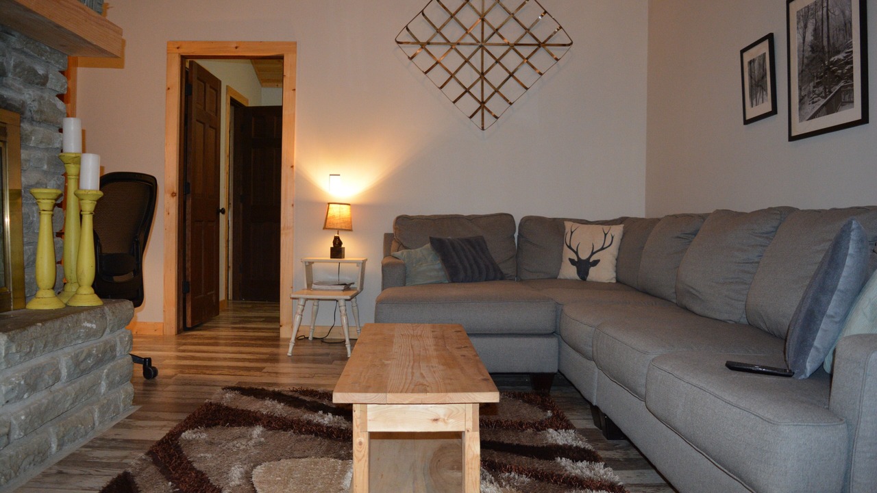 Photo of Livingroom in Charter Hills