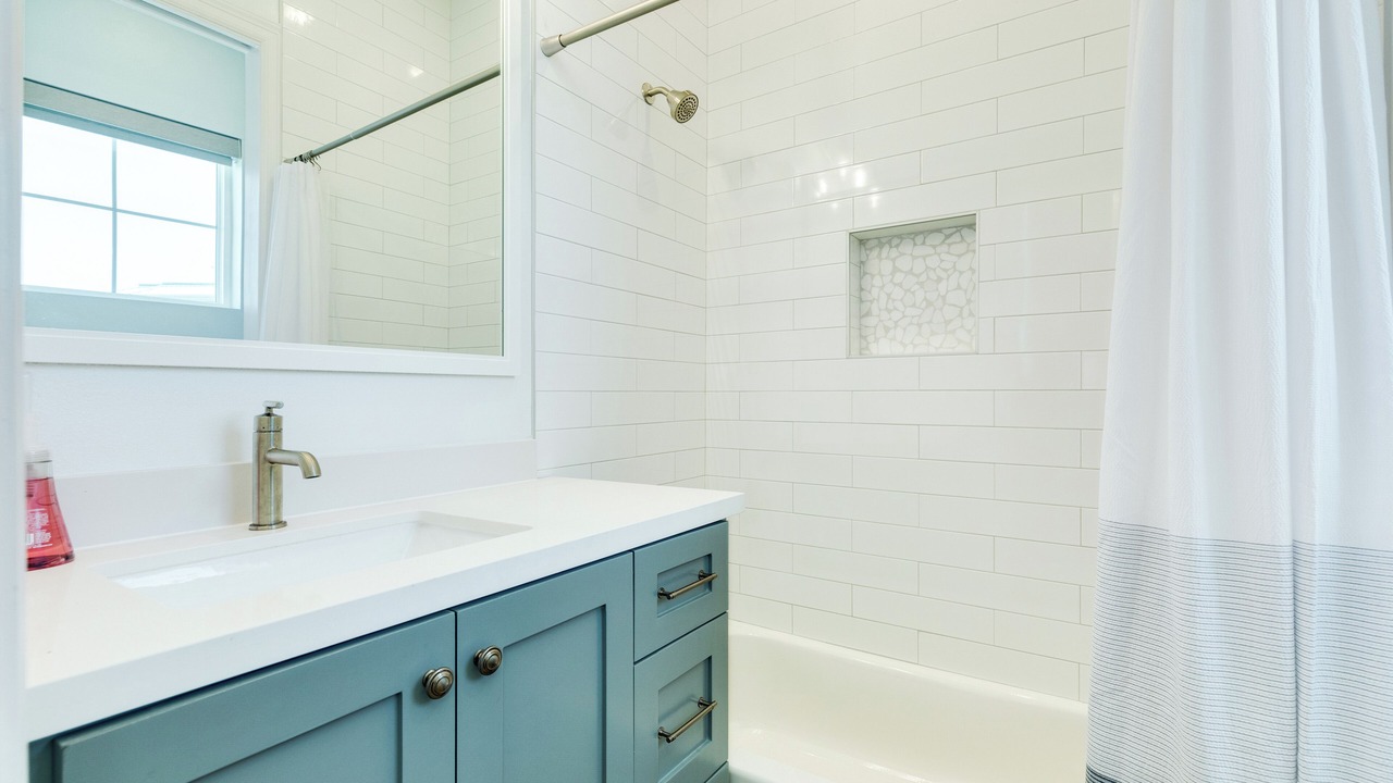 Photo of Bathroom in Beachside Village