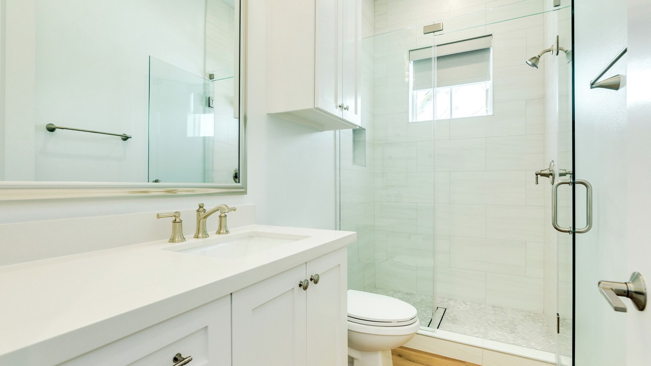 Photo of Bathroom in Beachside Village