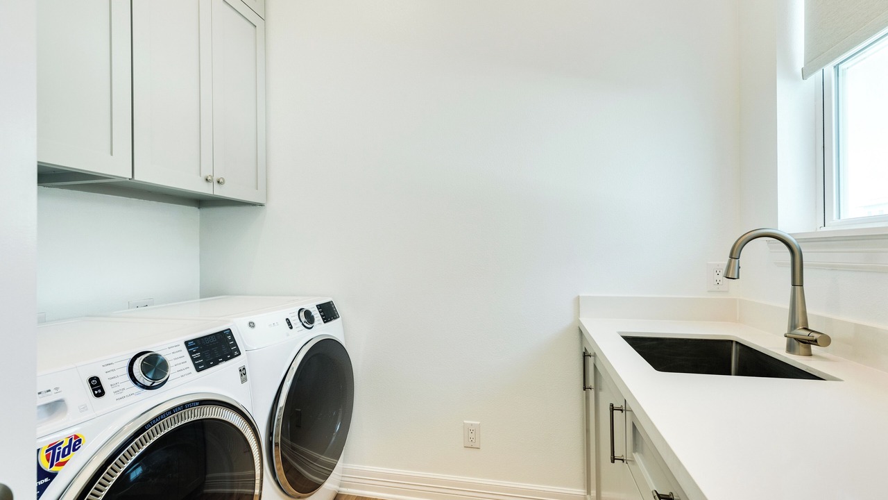 Photo of Bedroom in Beachside Village