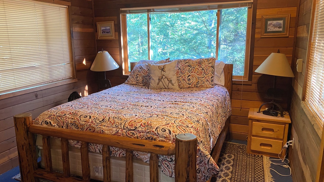 Photo of Bedroom in Lyons