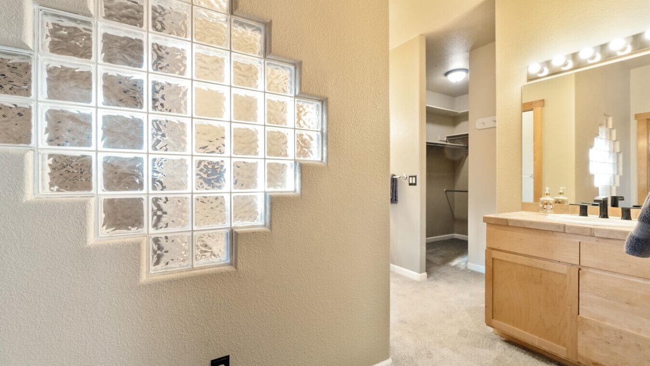 Photo of Bathroom in Skyway