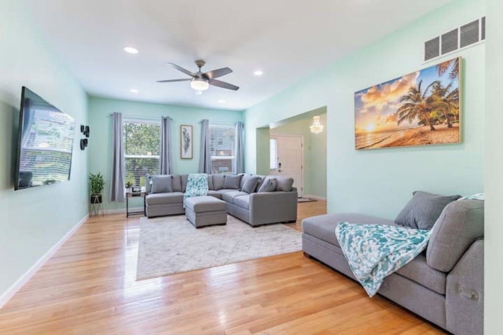 Photo of Livingroom in Central West End