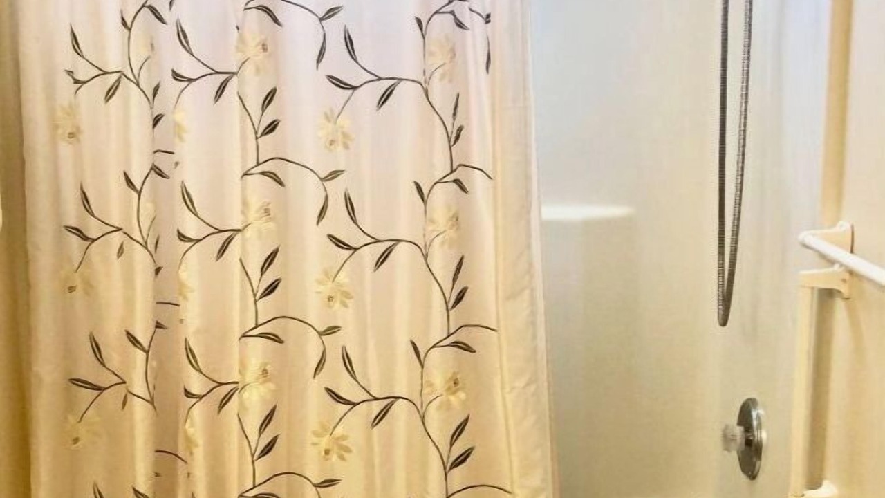 Photo of Bathroom in Mount Aetna