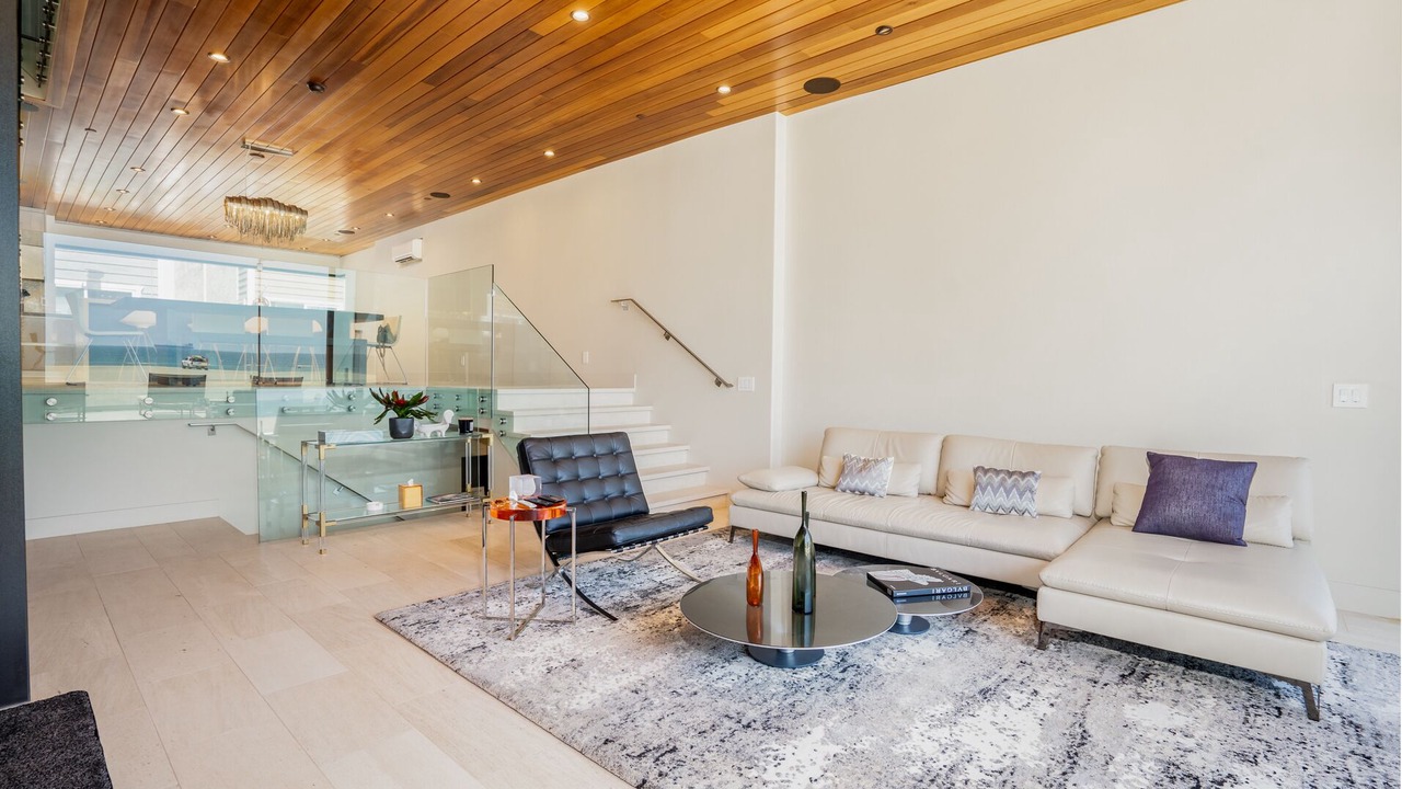 Photo of Livingroom in Seal Beach