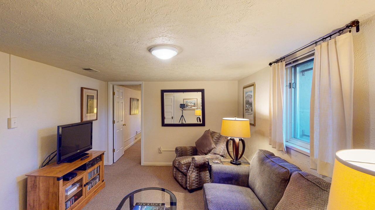 Photo of Livingroom in Lincoln Park