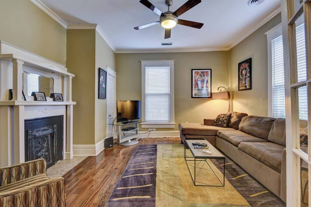 Photo of Livingroom in Lenox