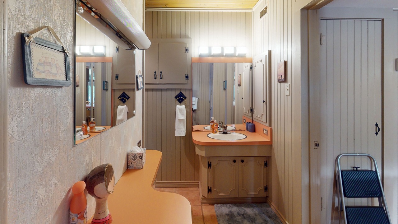 Photo of Bathroom in McQueeney