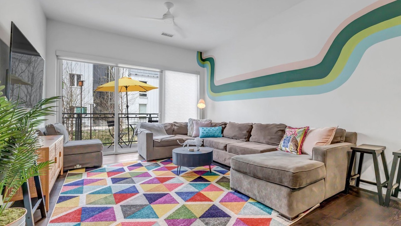 Photo of Livingroom in Five Points