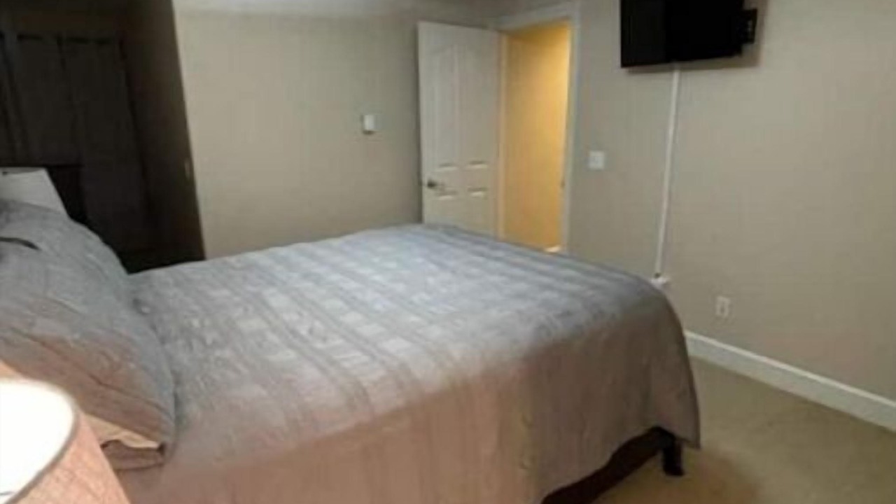 Photo of Bedroom in Rockaway Beach