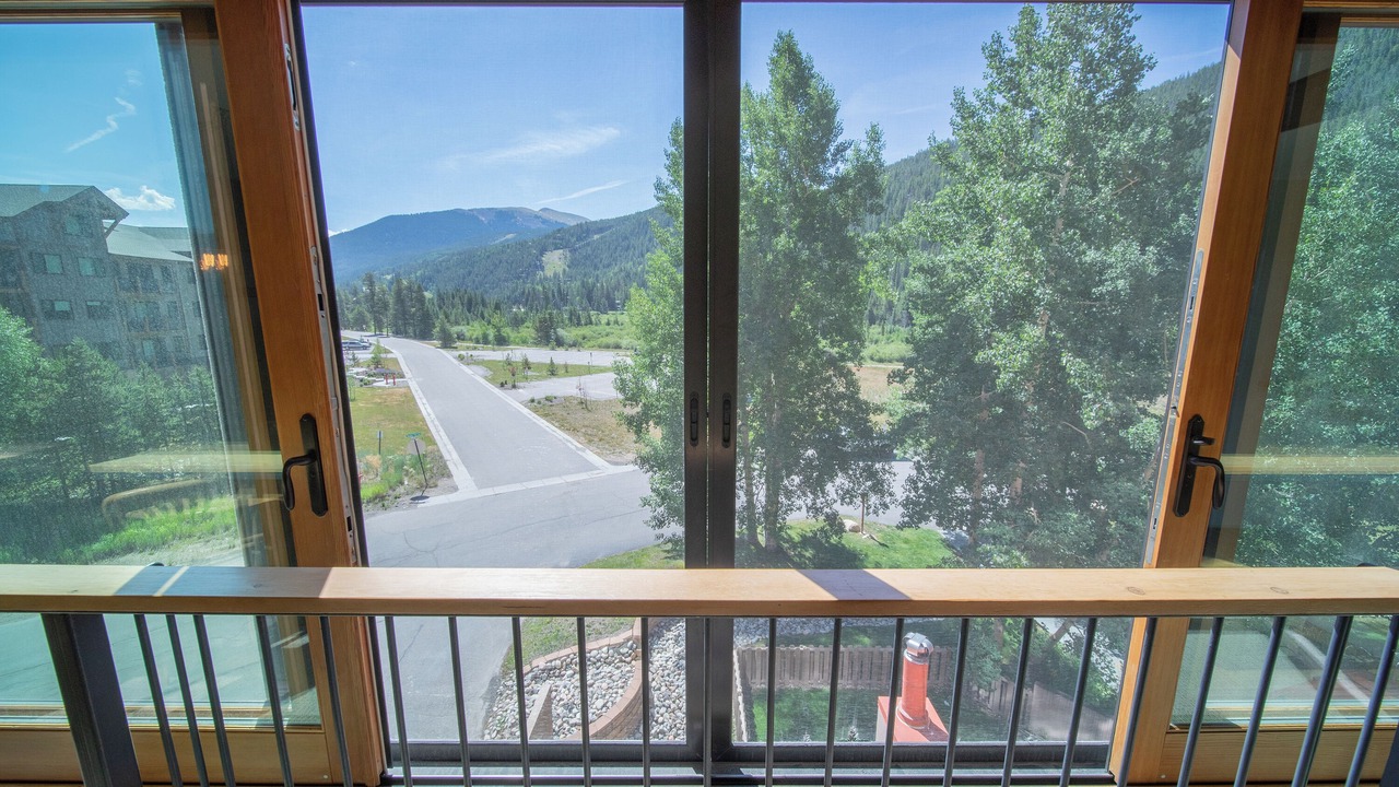 Photo of Bedroom in Lakeside Village