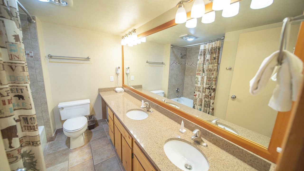 Photo of Bathroom in Lakeside Village