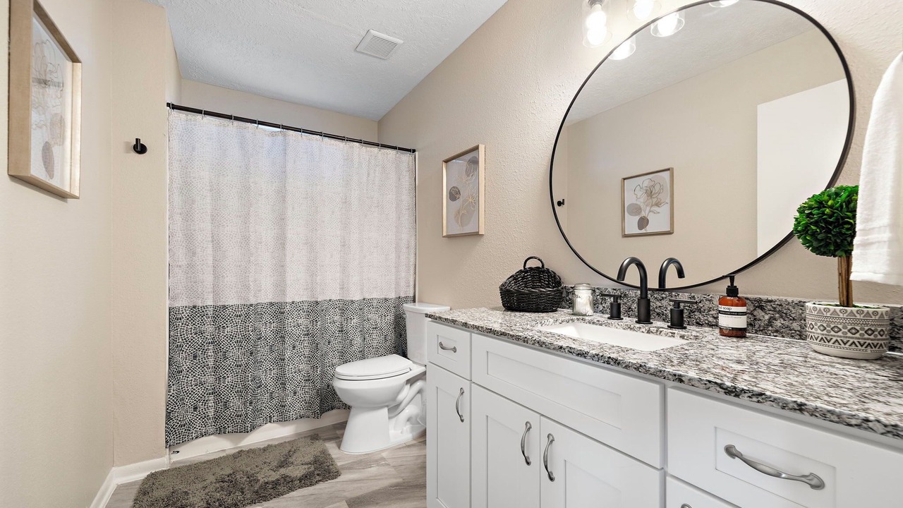 Photo of Bathroom in El Lago
